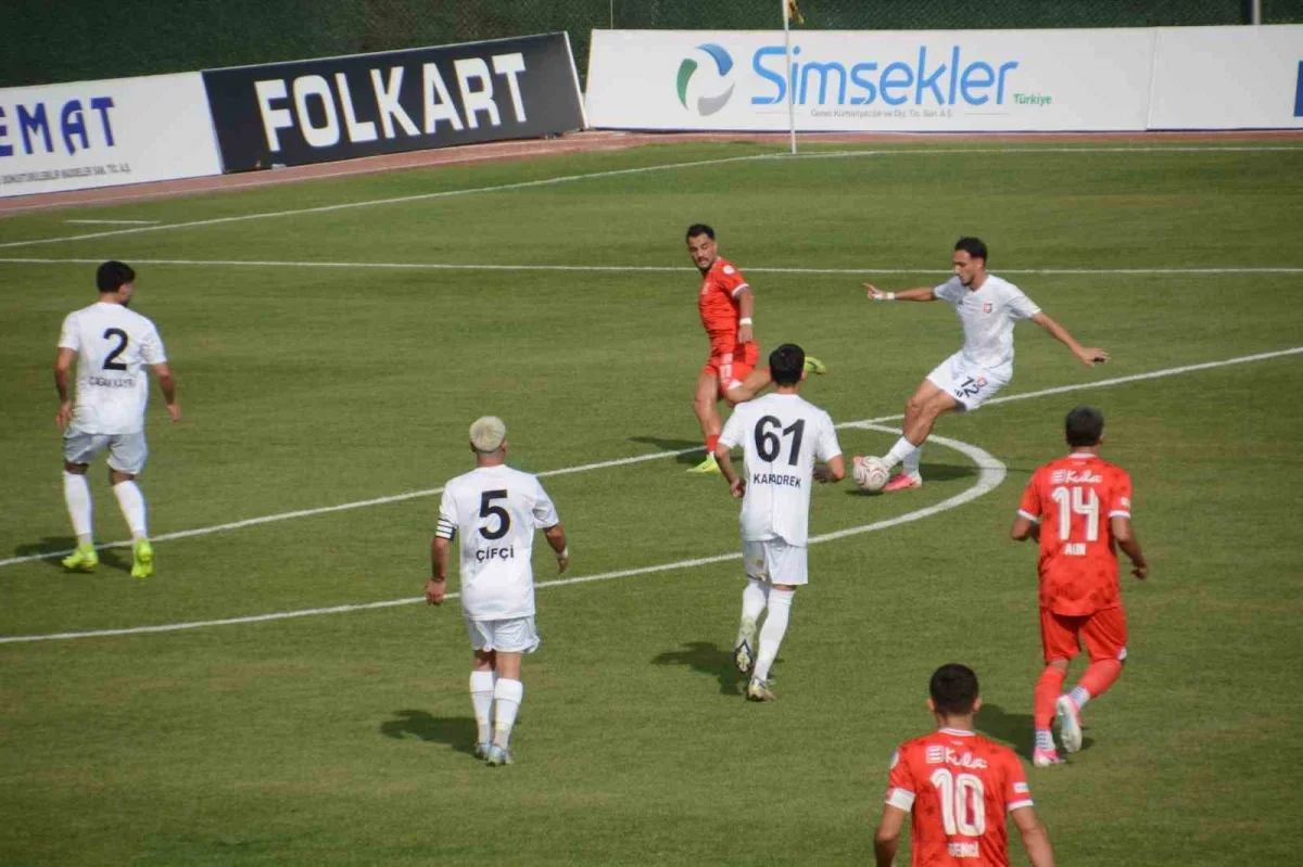 Balıkesirspor, Uşakspor'u Aliağa'da 4-1 mağlup etti