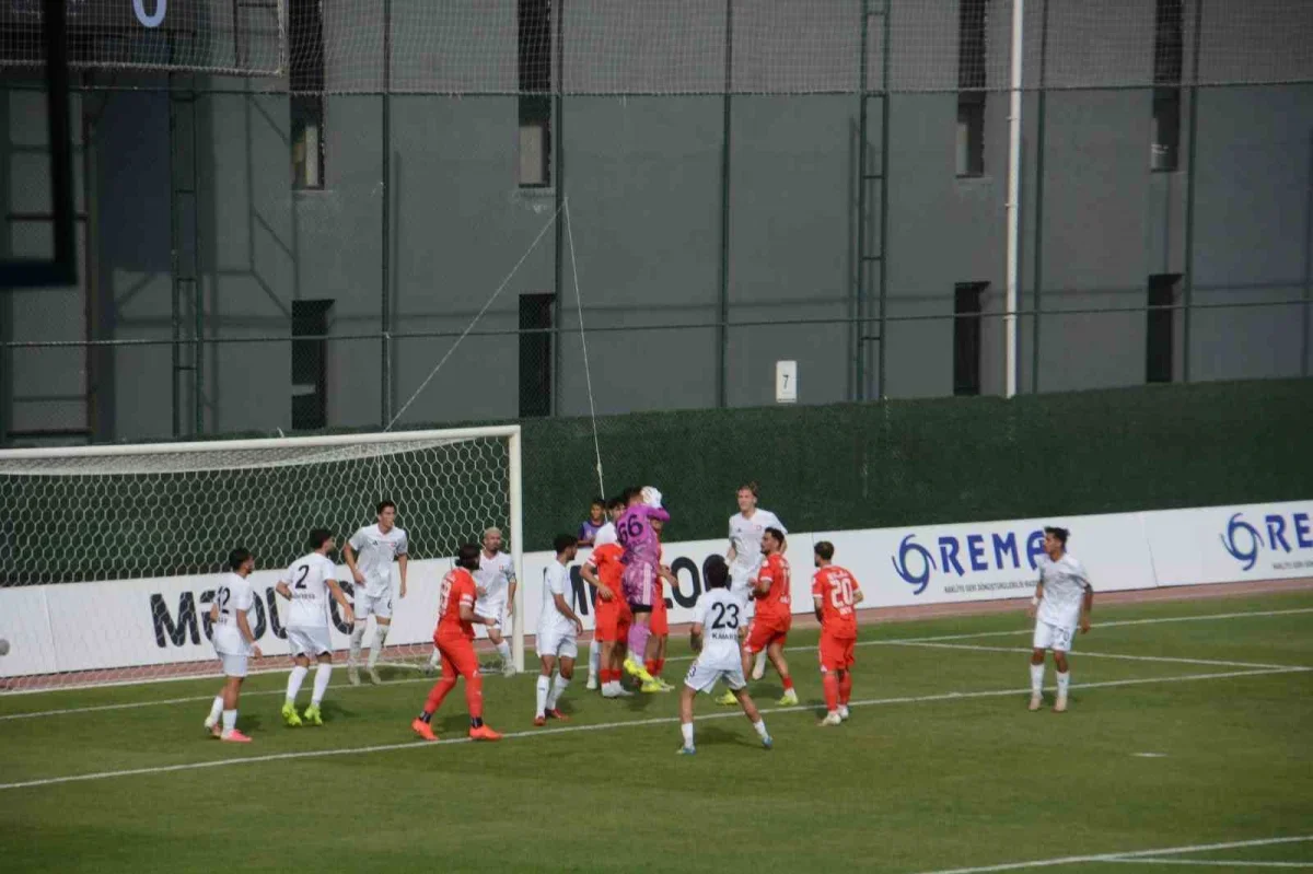 Balıkesirspor, Uşakspor'u Aliağa'da 4-1 mağlup etti