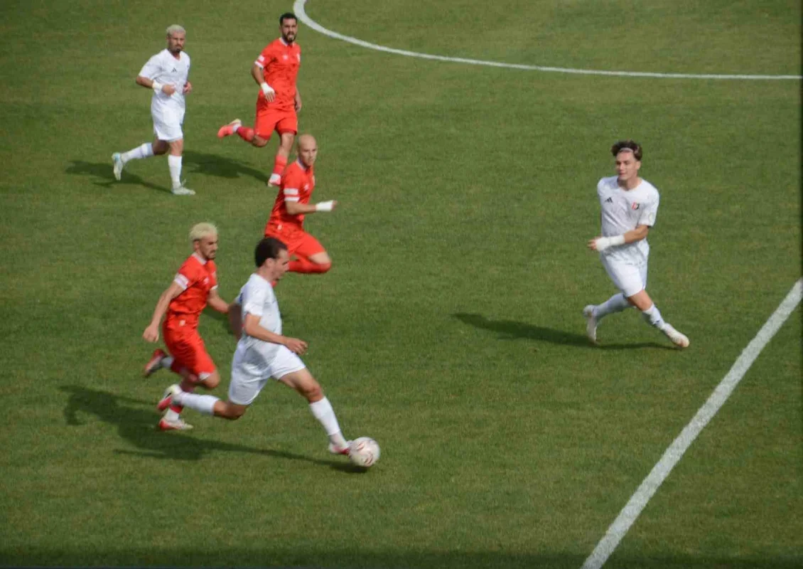 Balıkesirspor, Uşakspor'u Aliağa'da 4-1 mağlup etti
