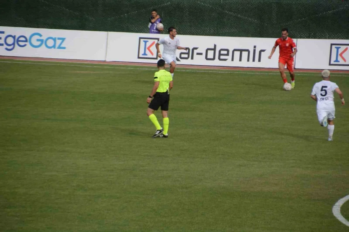 Balıkesirspor, Uşakspor'u Aliağa'da 4-1 mağlup etti
