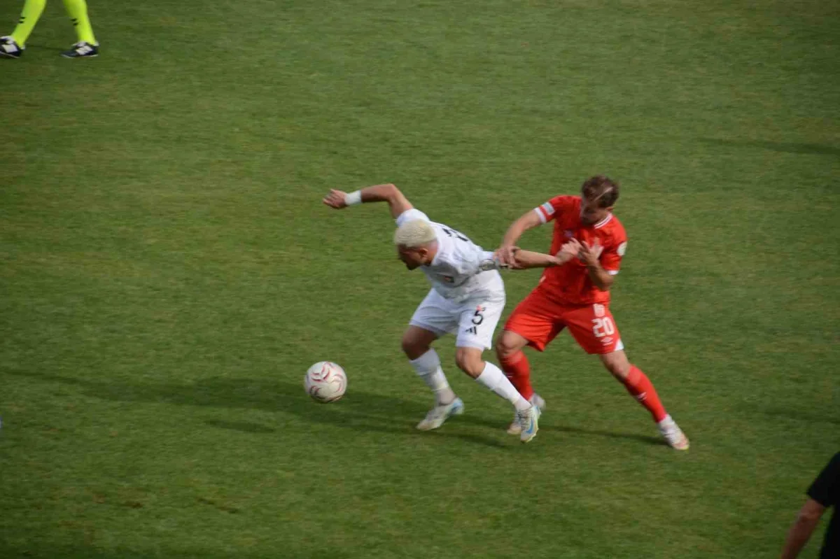 Balıkesirspor, Uşakspor'u Aliağa'da 4-1 mağlup etti