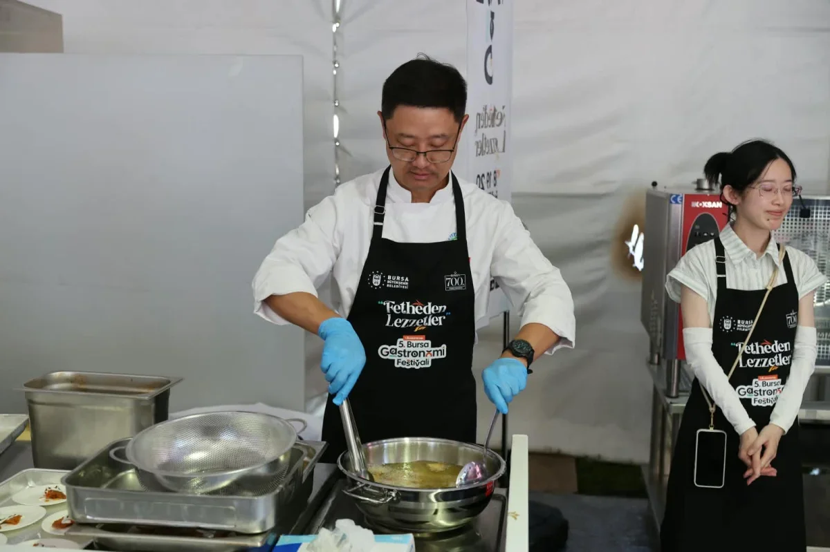 Bursa Gastronomi Festivali'nde kardeş şehirlerin lezzetleri sunuldu