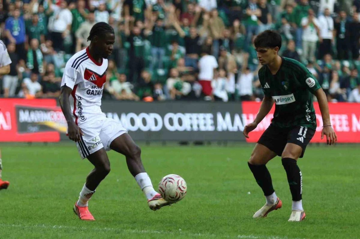 Kocaelispor-Gaziantep FK maç sonucu: Berkan ve Agyei'den 2-0