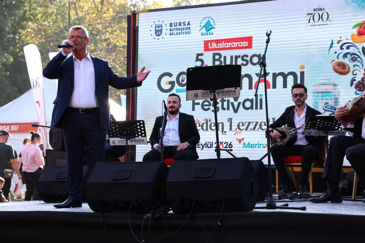 Bursa Gastronomi Festivali'nde Alternatif Sahne müzikle doldu