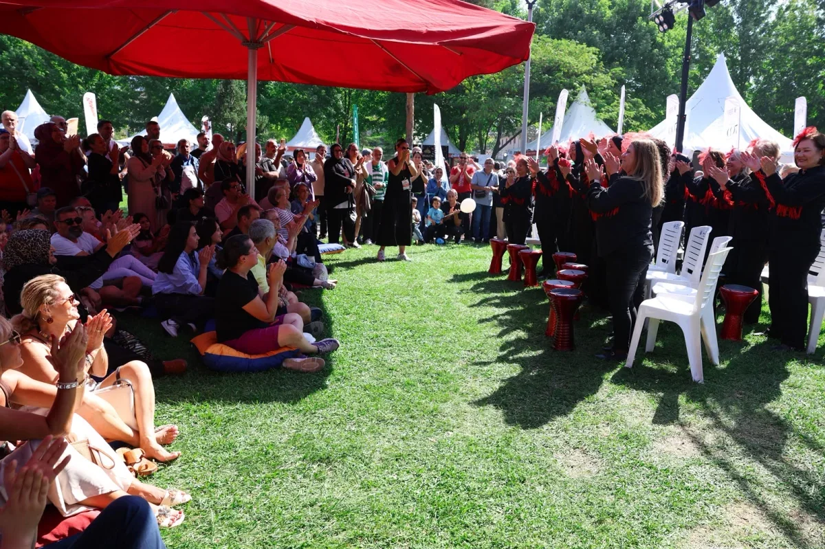 Bursa Gastronomi Festivali'nde Alternatif Sahne müzikle doldu