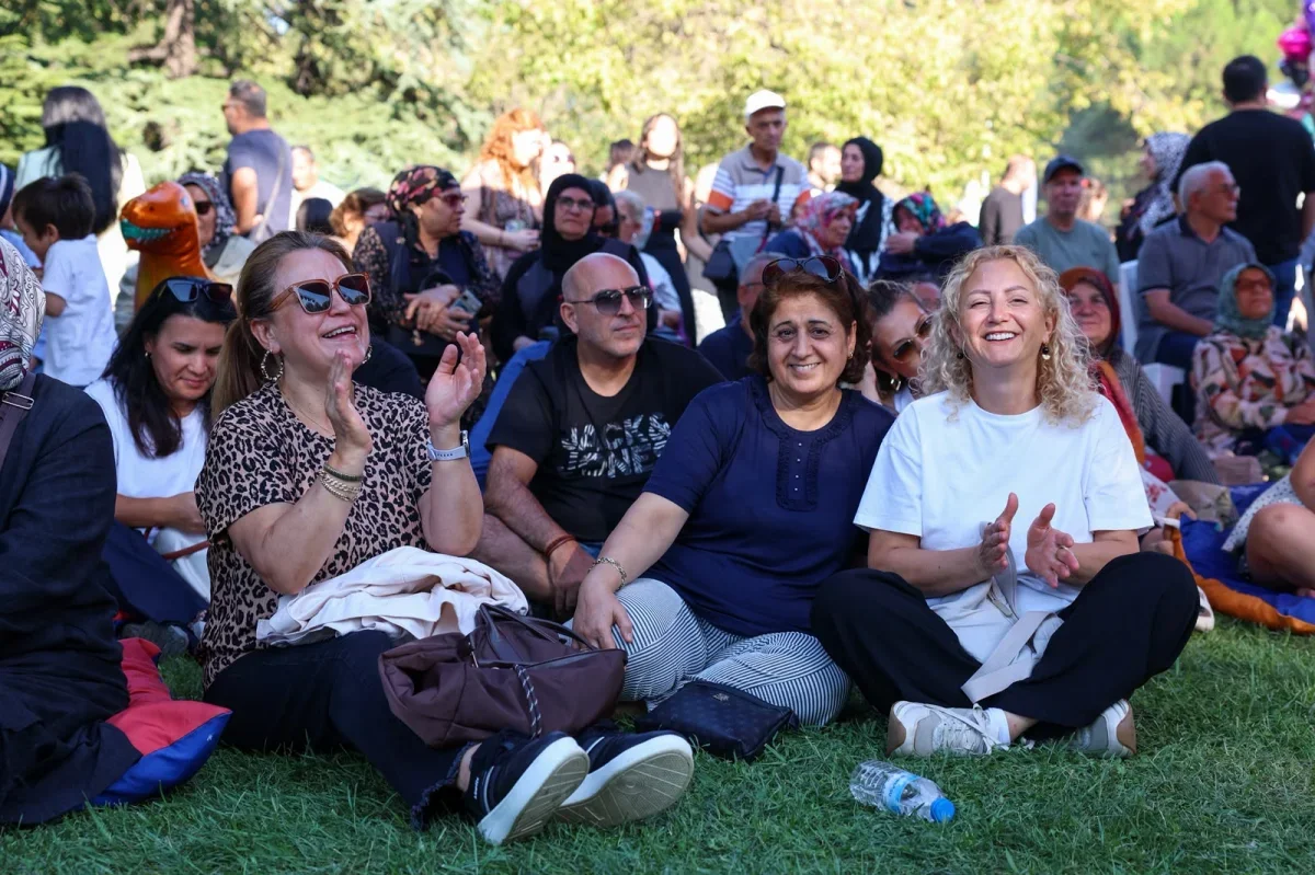 Bursa Gastronomi Festivali'nde Alternatif Sahne müzikle doldu