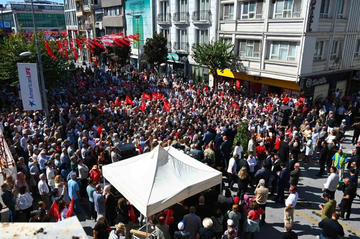 Özgür Özel Yalova'da çiftçiye geçim garantisi sözü verdi