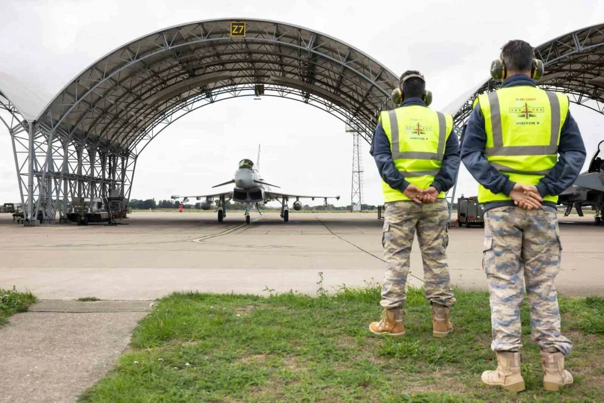 Eurofighter Typhoon için İngiltere'de bakım tesisleri incelendi