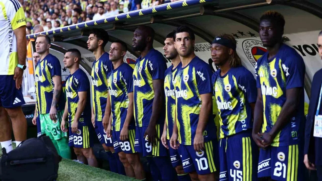 Fenerbahçe-Eyüpspor maçında İsmail Kartal'dan 3 değişiklik