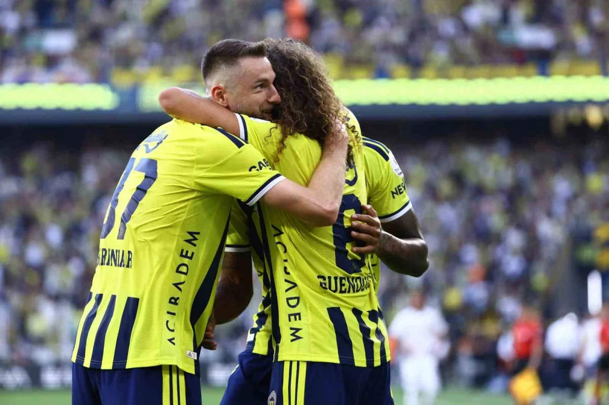 Fenerbahçe-Eyüpspor maçında ilk yarı: Sarı-lacivertliler 5-0 önde