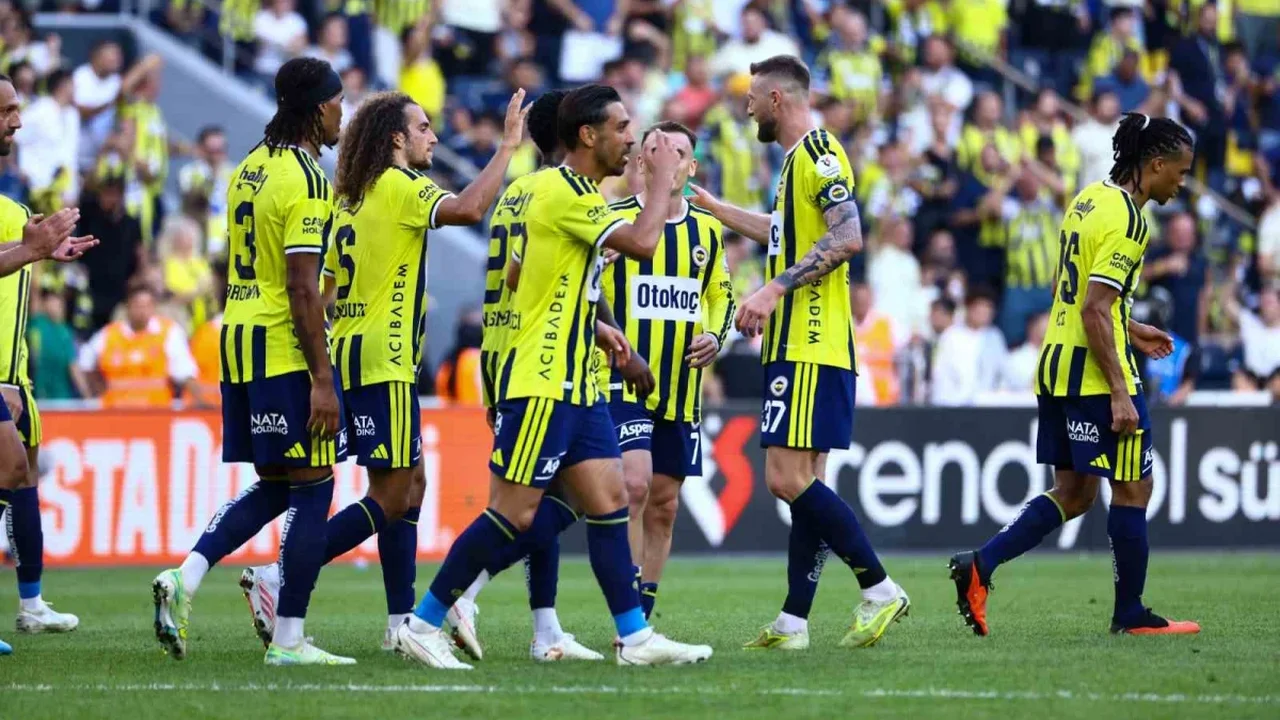 Fenerbahçe'de 13 futbolcu milli arada kadrolara çağrıldı