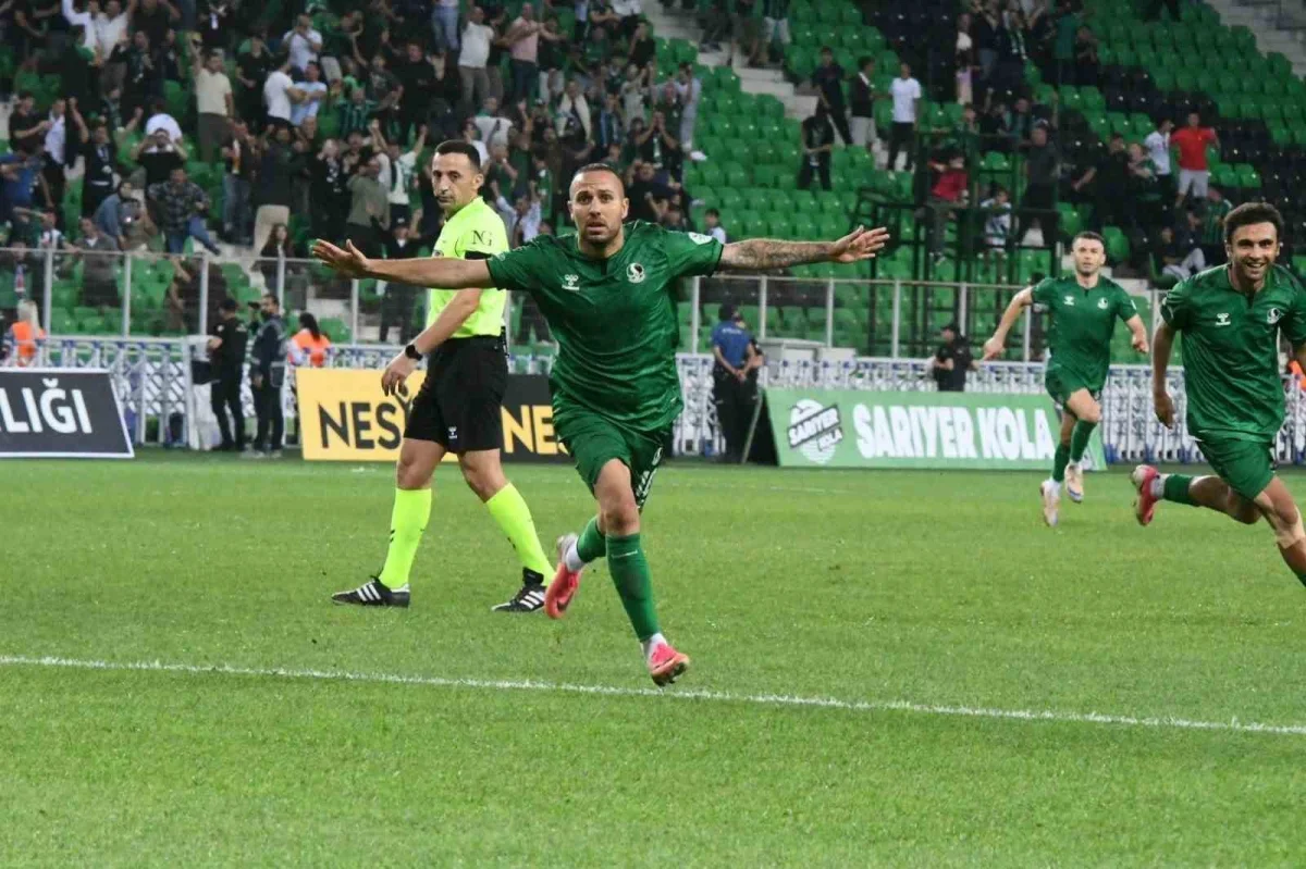 Sakaryaspor 10 Sezon Sonra 3'te 3 Yaptı: TFF 2. Lig'de Lider