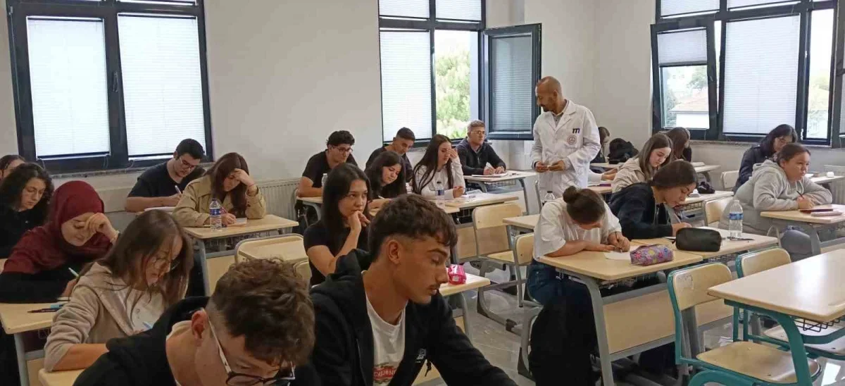 Yenişehir Halk Eğitim Merkezi kurslarıyla üniversite başarısı