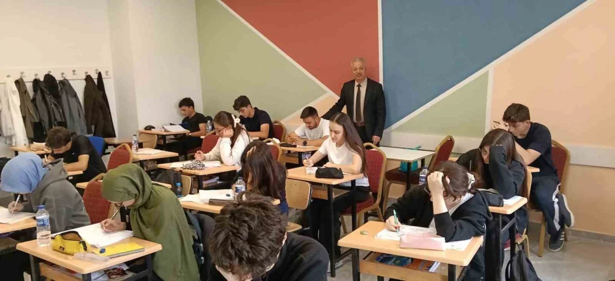 Yenişehir Halk Eğitim Merkezi kurslarıyla üniversite başarısı