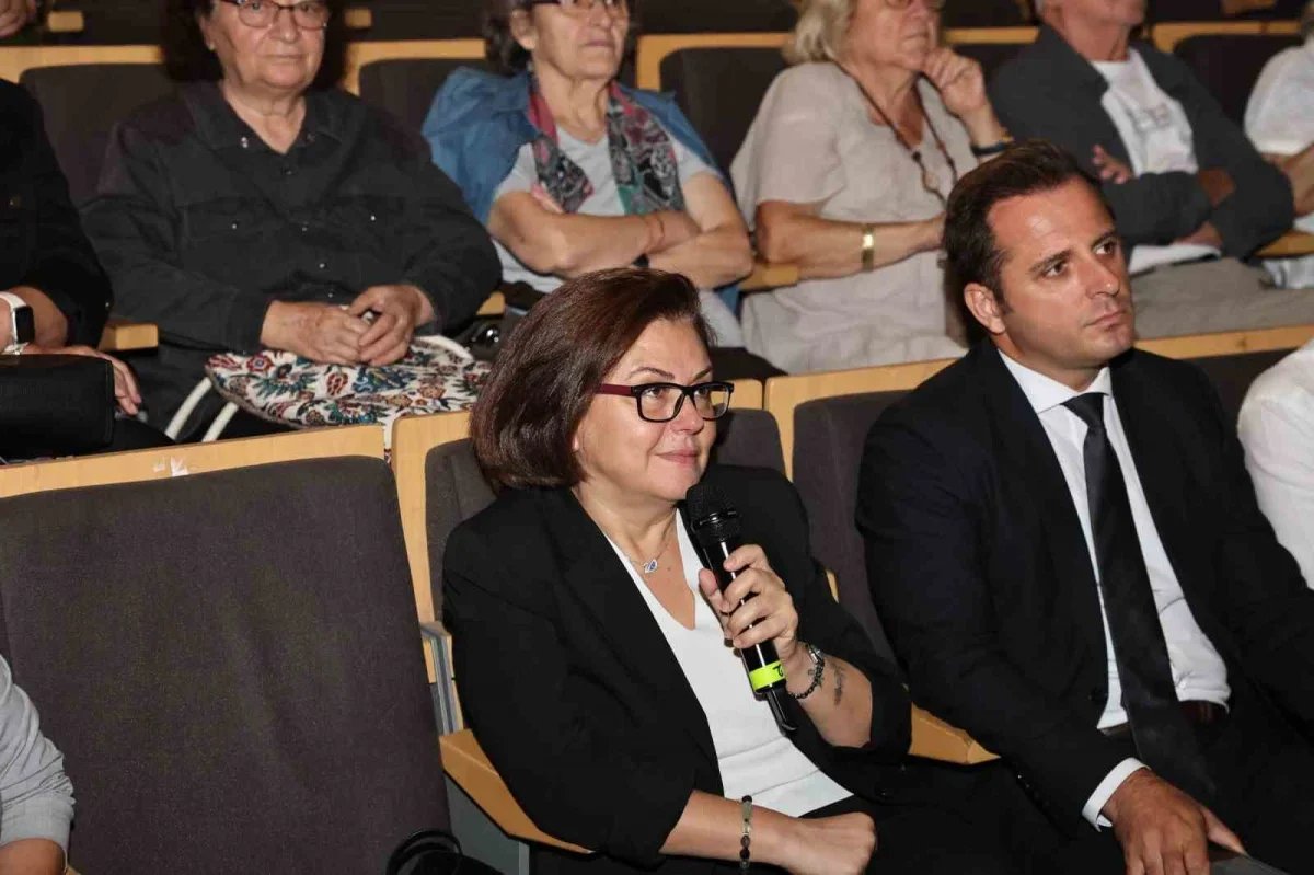 Alzheimer semineri Nilüfer'de teşhis ve bakım sürecini anlattı