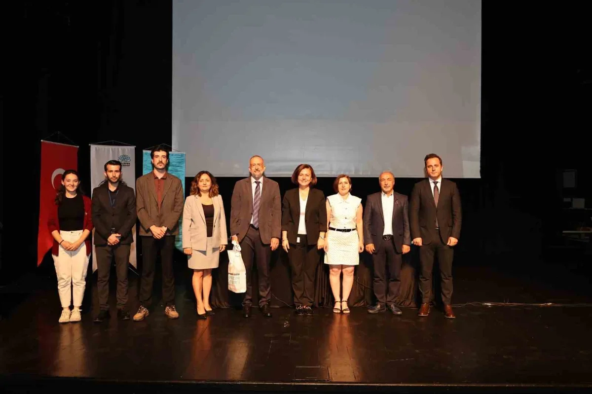 Alzheimer semineri Nilüfer'de teşhis ve bakım sürecini anlattı