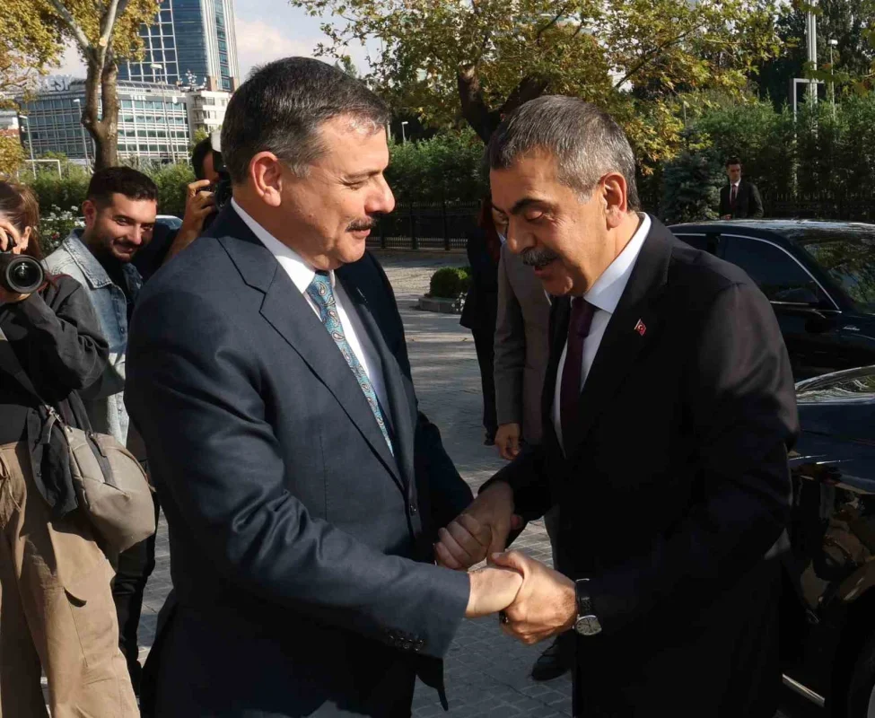Okul güvenliği için 31 bin bahçe görevlisi istihdam edildi