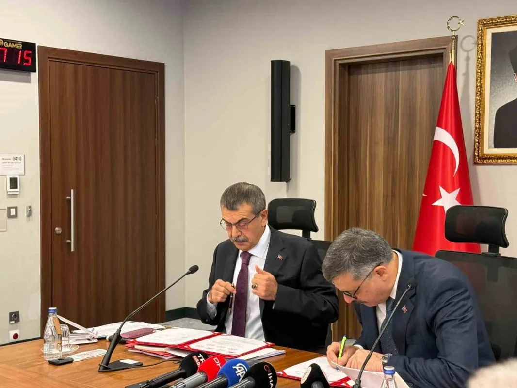 Okul güvenliği için 31 bin bahçe görevlisi istihdam edildi