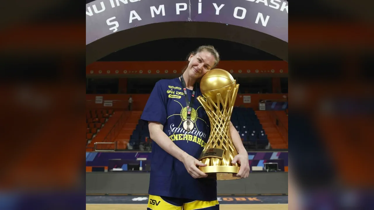 Fenerbahçe, Emma Meesseman ile 2027'ye kadar sözleşme yeniledi