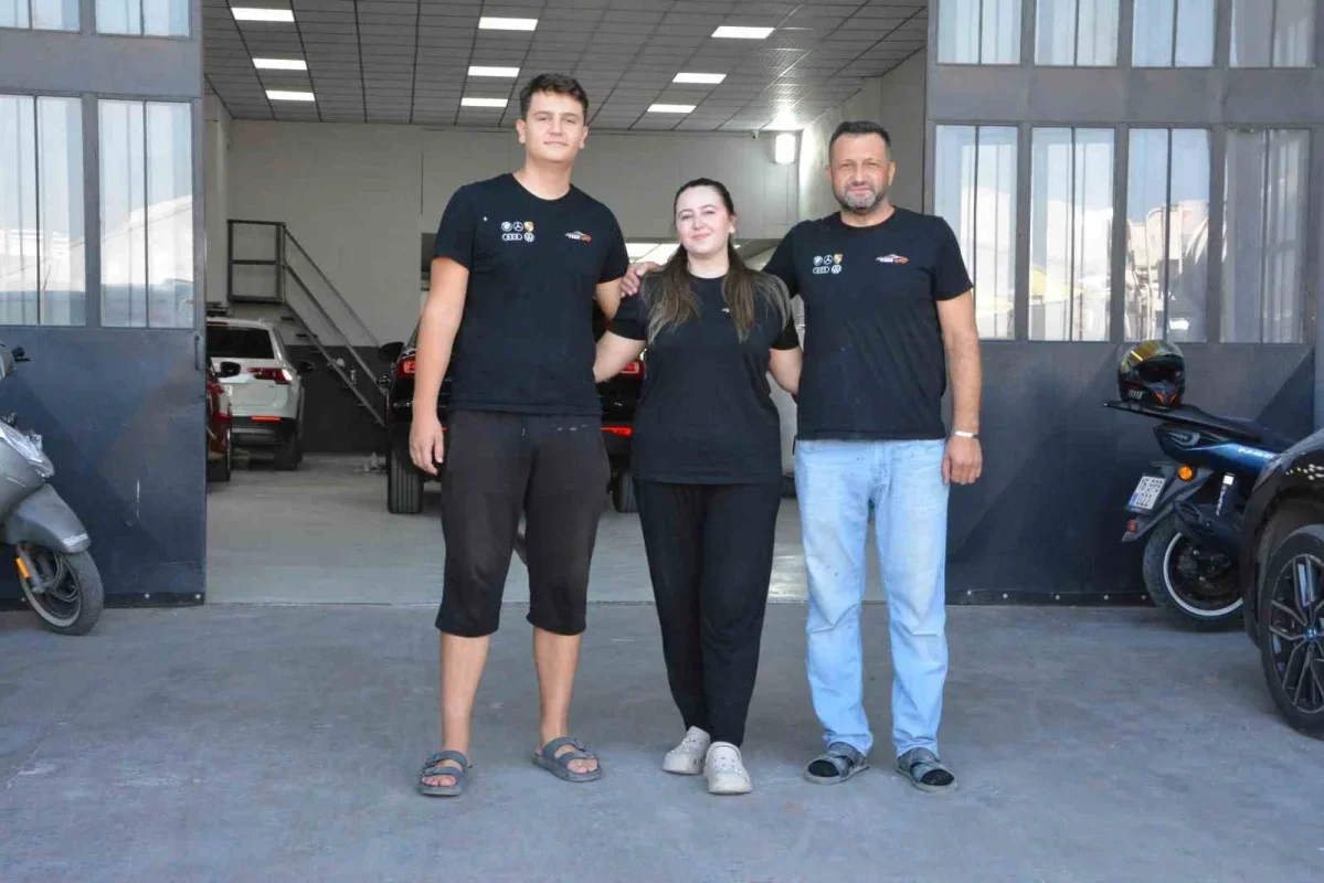 Nisanur Eser Balıkesir'de oto boyada Türkiye'nin yılın kalfası oldu