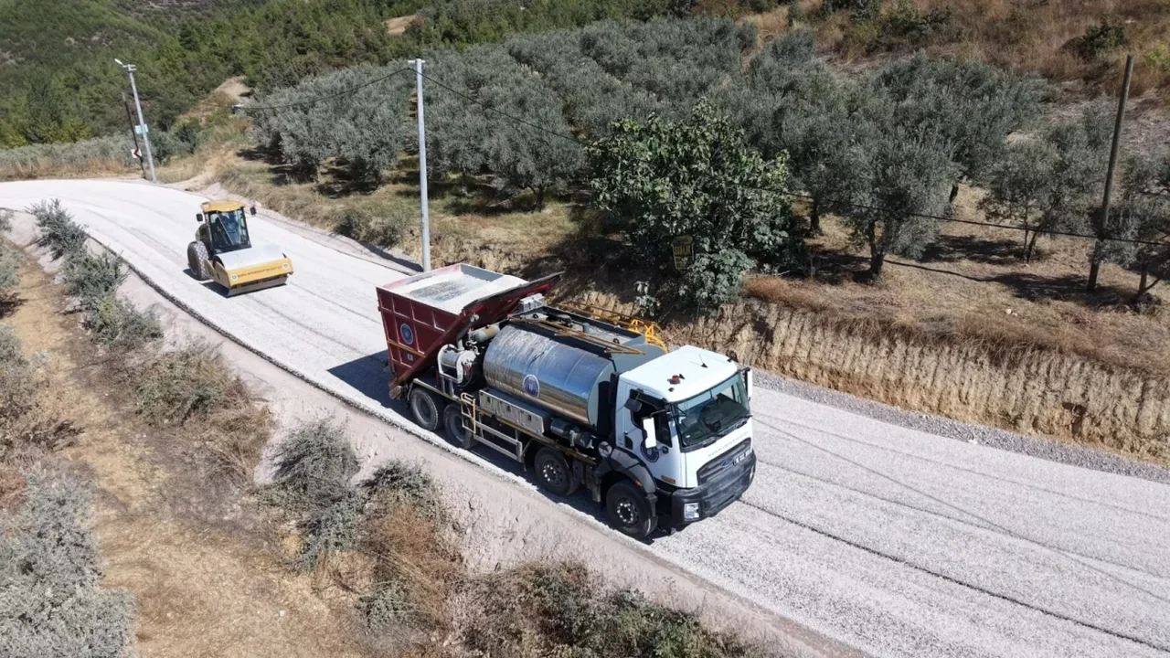 Bursa Kestel'de 4 mahallenin 11,5 kilometrelik yolu yenilendi