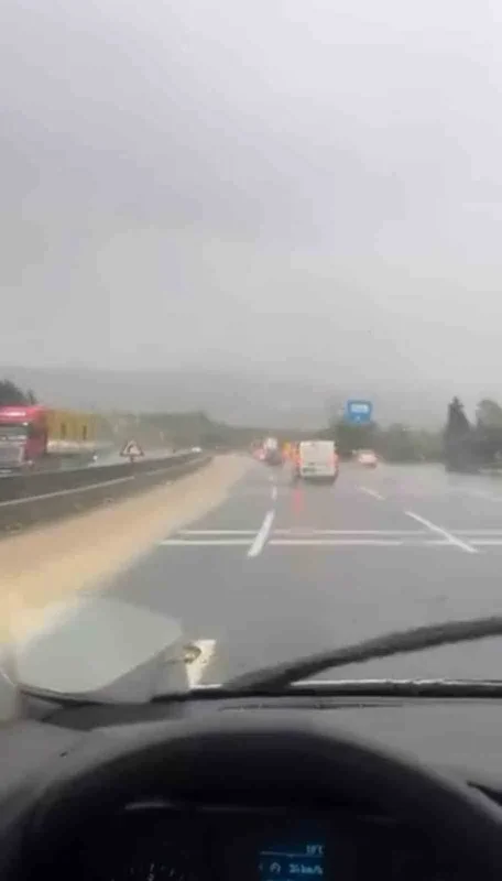 Kocaeli'de sağanak: Yağış Çarşamba akşamı etkisini kaybedecek