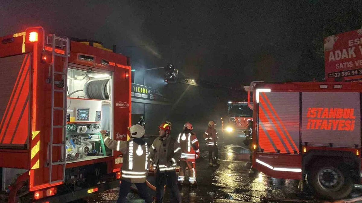 Esenyurt'ta lastikçi yangını 5 iş yerine ve yemek şirketine sıçradı
