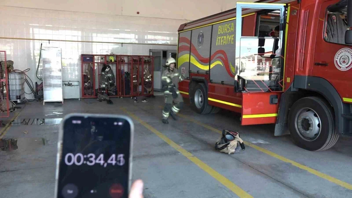 Bursa'da itfaiyeci adayları 464 saatlik zorlu eğitim alıyor