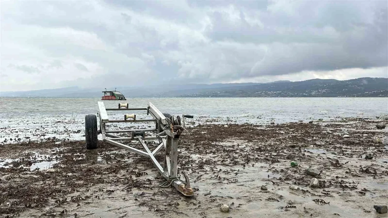 Sapanca Gölü su seviyesi yağışlara rağmen 29,56 metreye indi