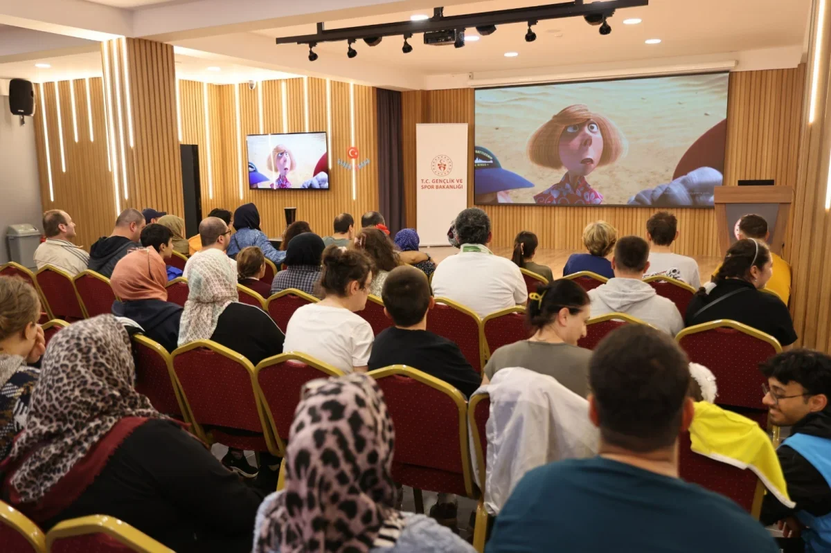 Gemlik Karacaali'de özel gereksinimli gençlere 5 günlük kamp