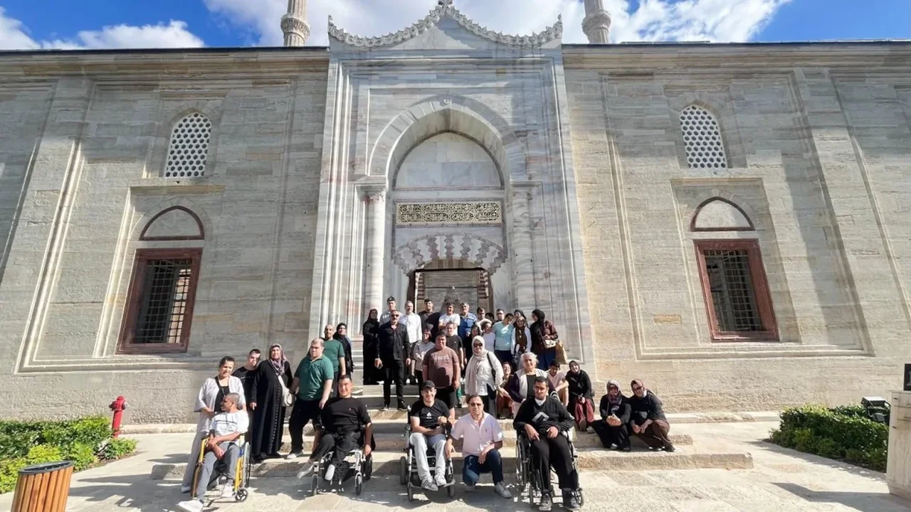 Sultangazi Belediyesi özel bireyleri Edirne gezisinde buluşturdu