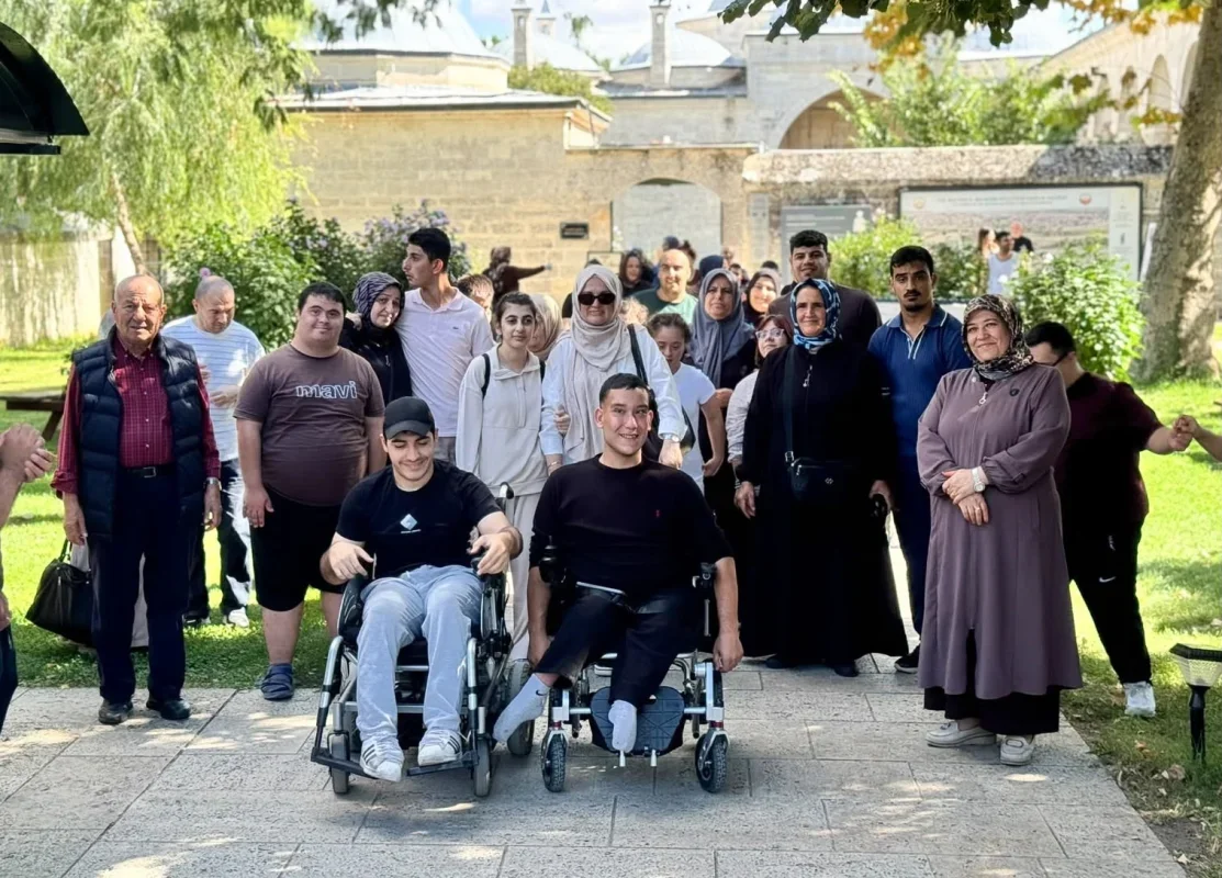 Sultangazi Belediyesi özel bireyleri Edirne gezisinde buluşturdu