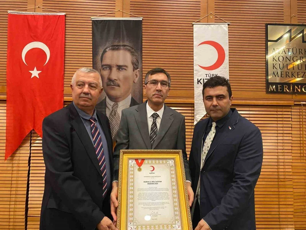 Bursa'da Okulumda KANpanya Var ile 18 bin 67 ünite kan bağışı