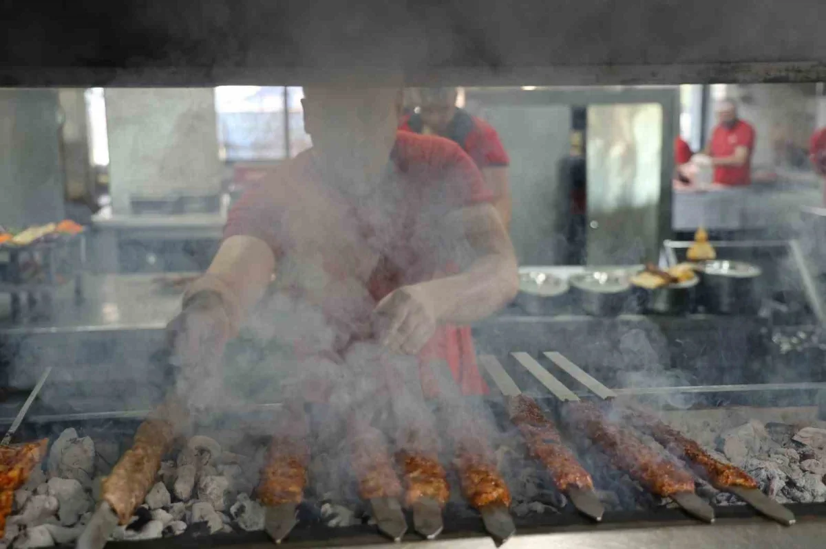 Adana Lezzet Festivali 9-11 Ekim'de Merkez Park'ta yapılacak