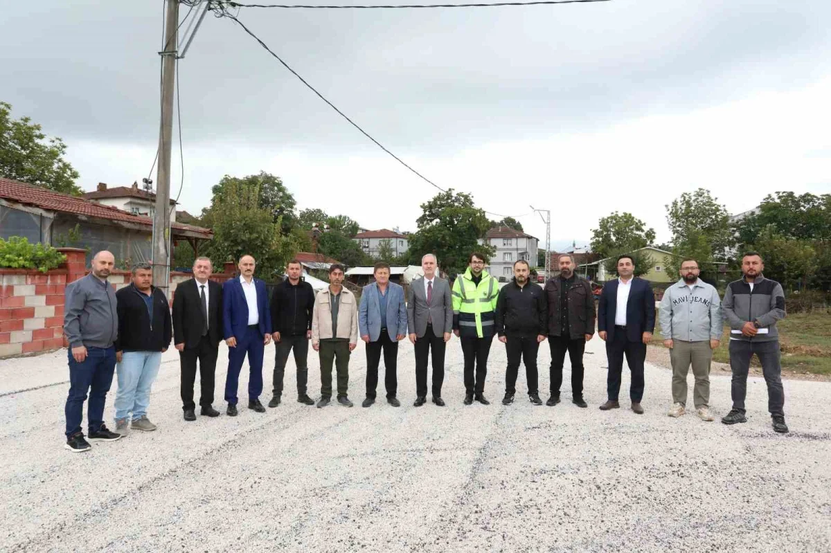 İnegöl Kurşunlu'da 8 sokağa 1300 metre sathi kaplama
