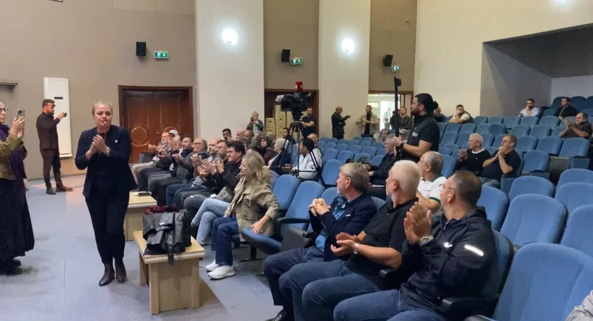 Körfez sülfürik asit tesisi ÇED toplantısı protestoyla yapılamadı