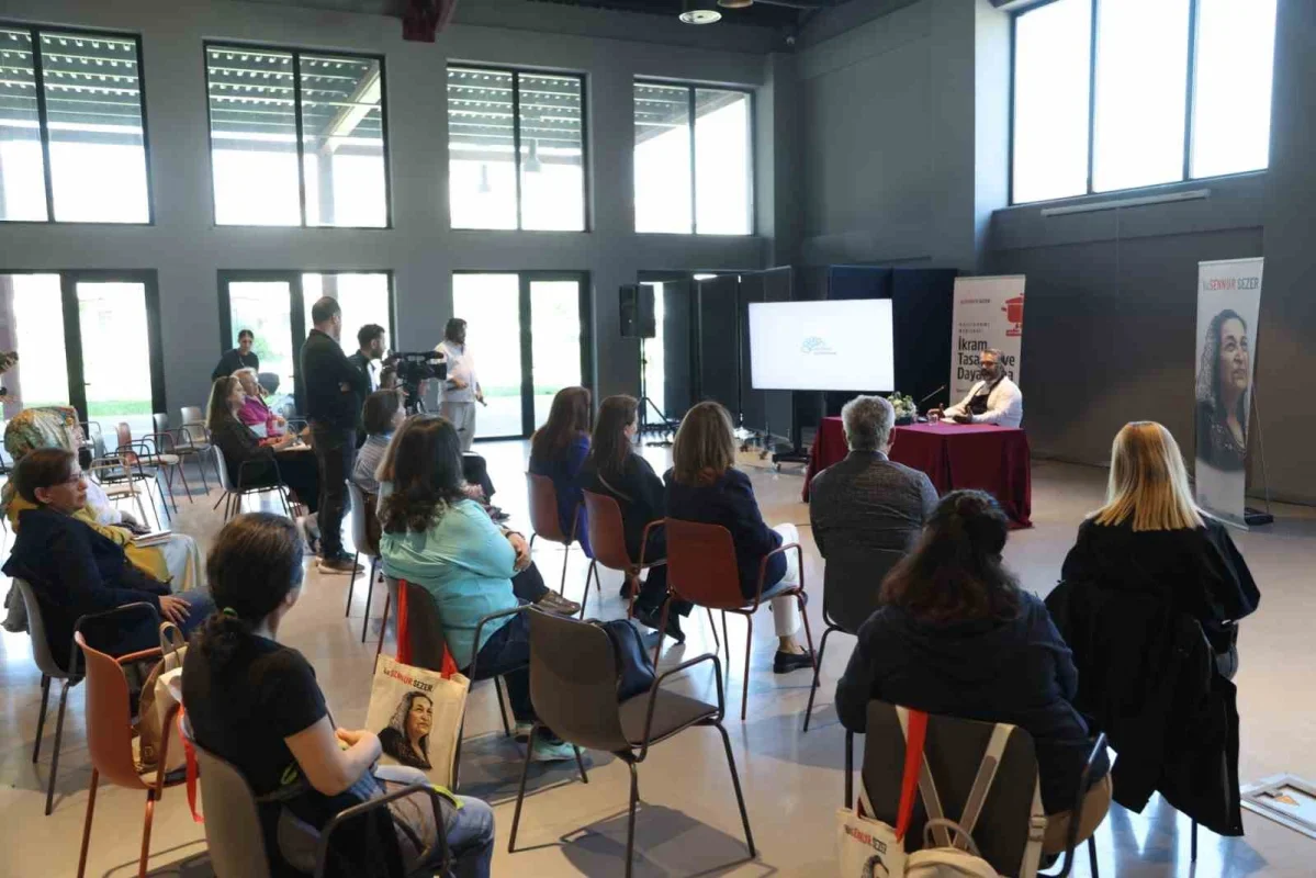Sennur Sezer'in Eski İkramları Nilüfer'de Paskalya Çöreğiyle Canlandı
