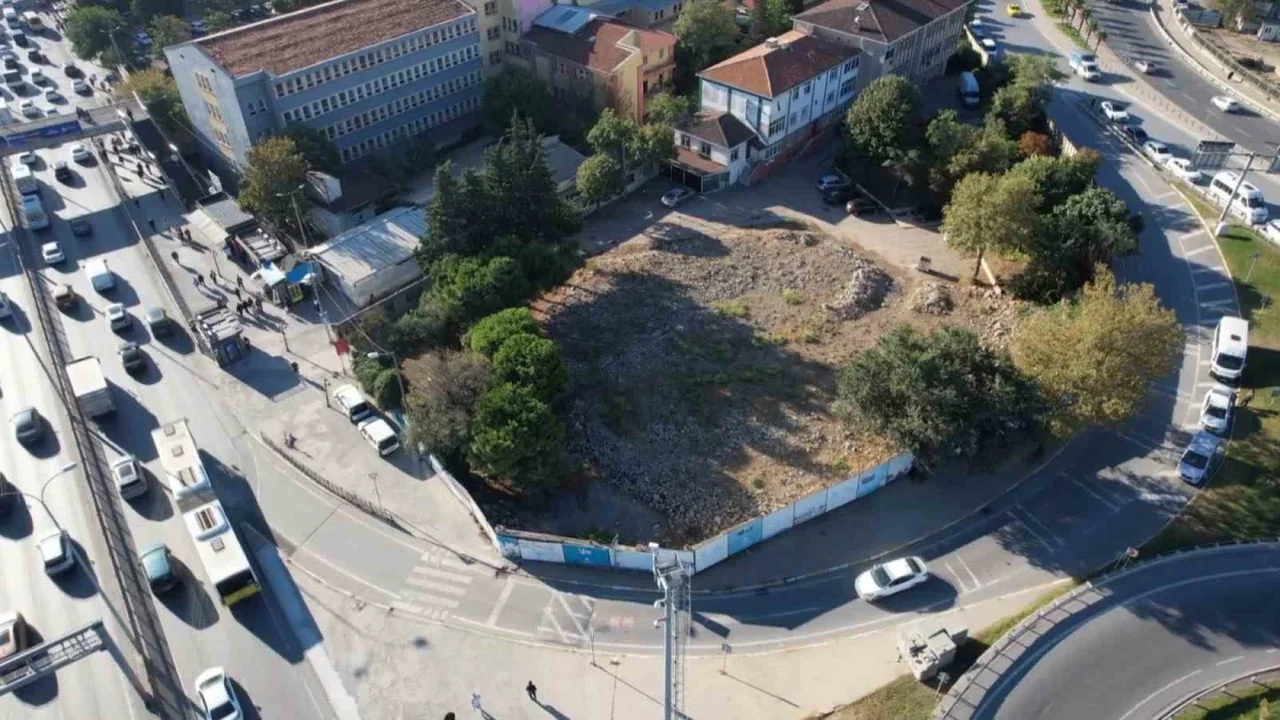 Avcılar Hacı Ahmet Tükenmez Camii 7 yıldır yeniden yapılmadı