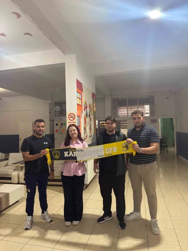 Karacabey GFB'den öğrencilere kırtasiye ve erzak desteği
