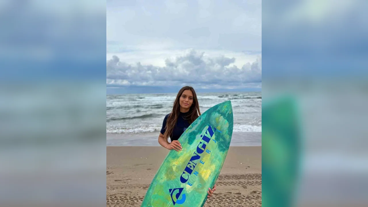 Nisa Keser Avrupa Gençler Sörf Şampiyonası için İrlanda'da