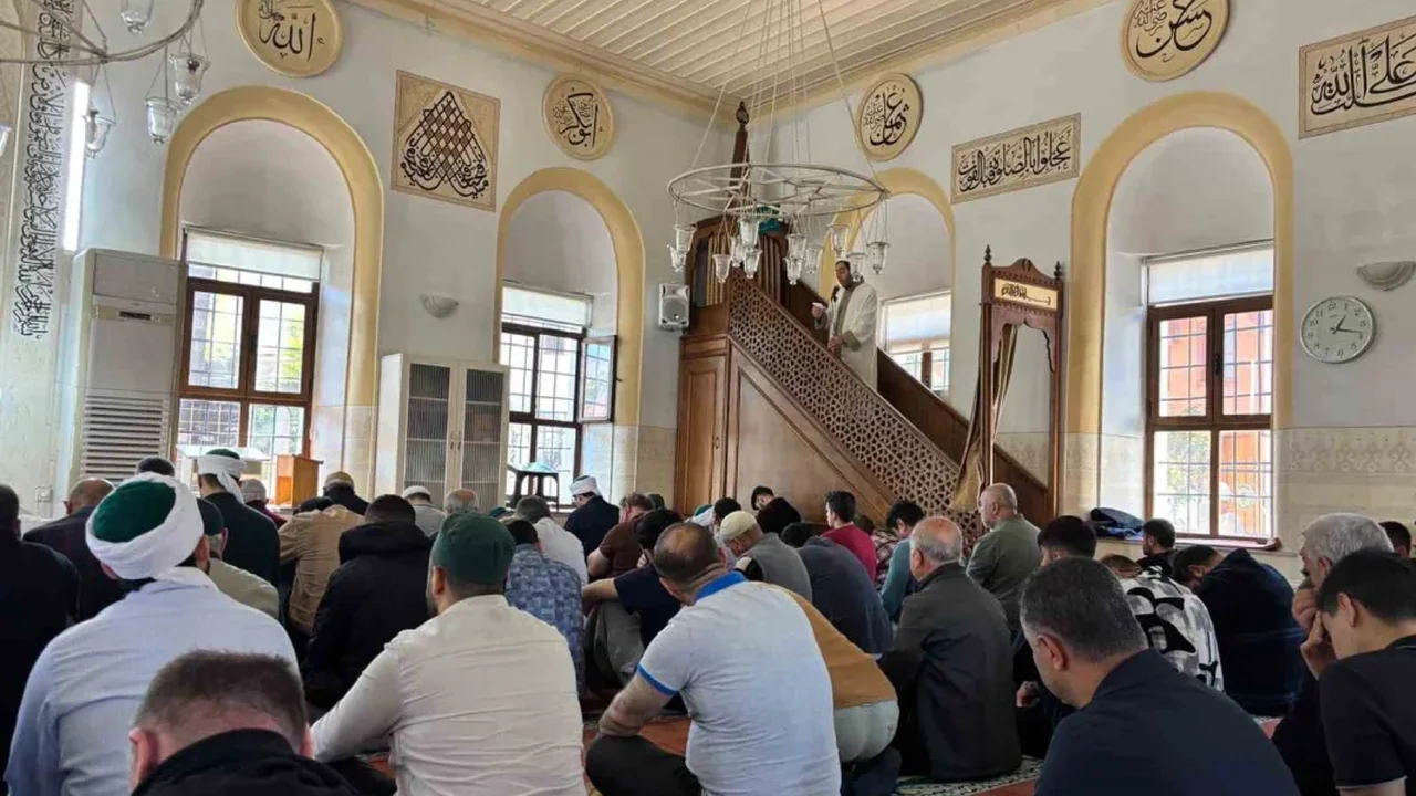 Diyanet Cuma Hutbesi'nde sosyal medya paylaşımı uyarısı