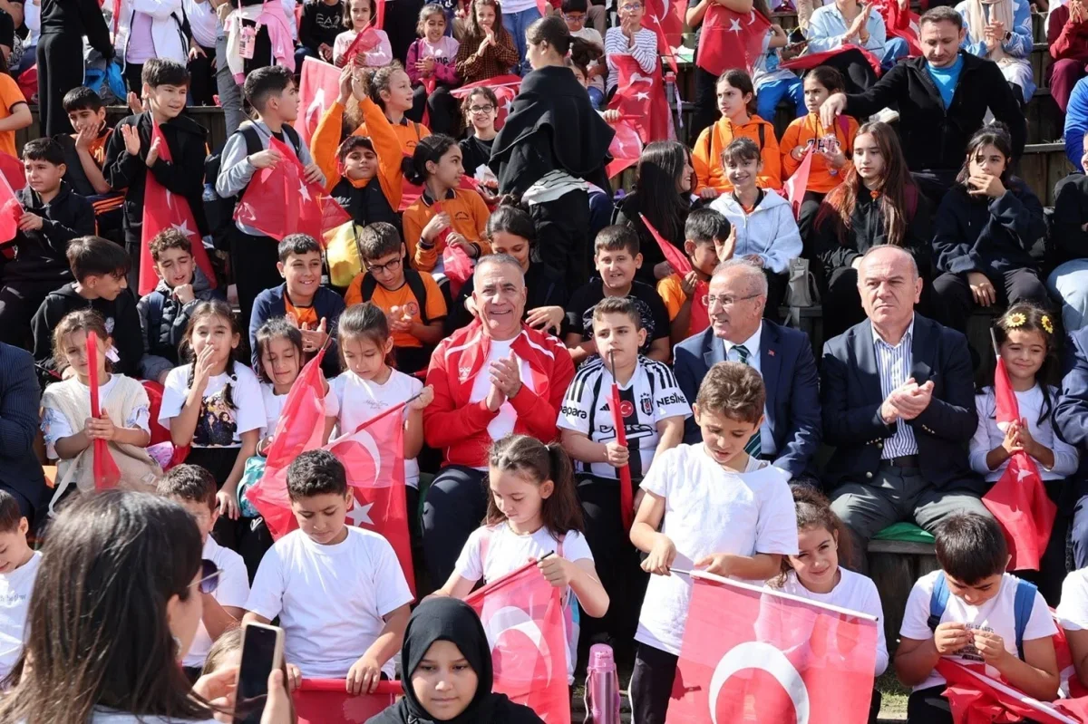 Sultangazi Spor Şenliği'nde 19 branşta gençler buluştu