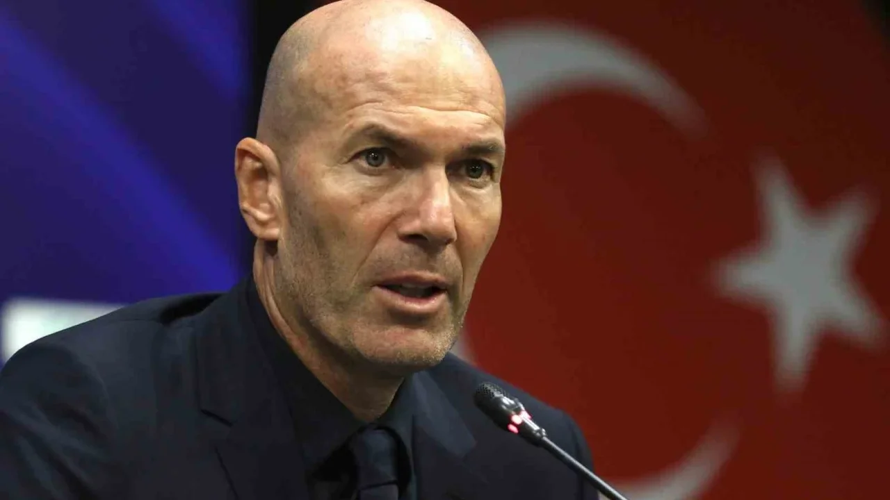 Zinedine Zidane: Mbappe sakatlandı, Fransa kampından ayrıldı
