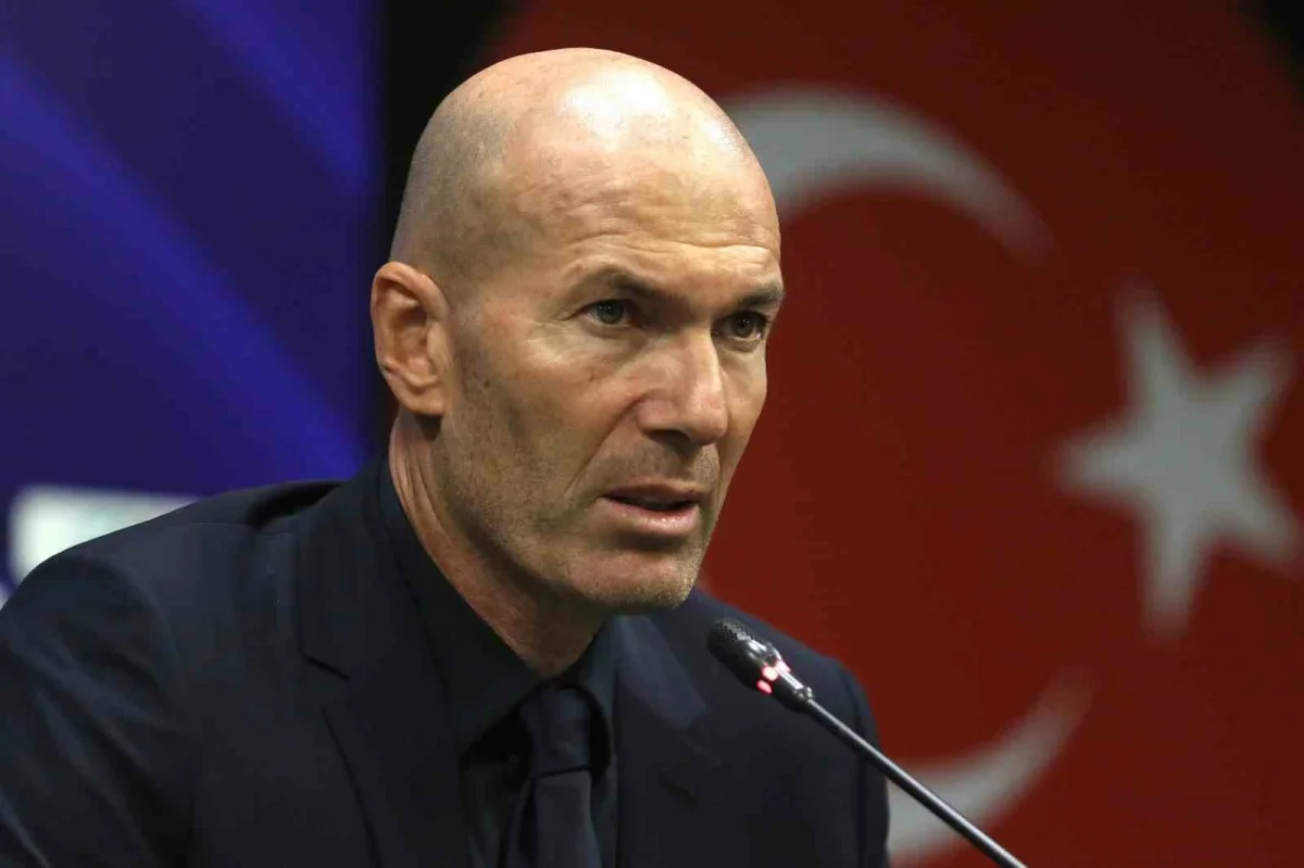 Zinedine Zidane: Mbappe sakatlandı, Fransa kampından ayrıldı