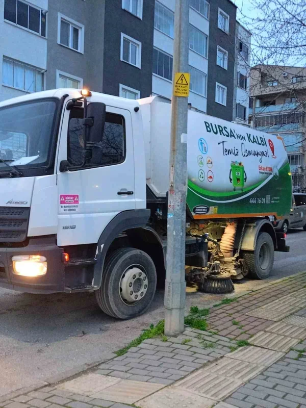 Osmangazi Belediyesi temizlik çalışmalarını 7/24 sürdürüyor