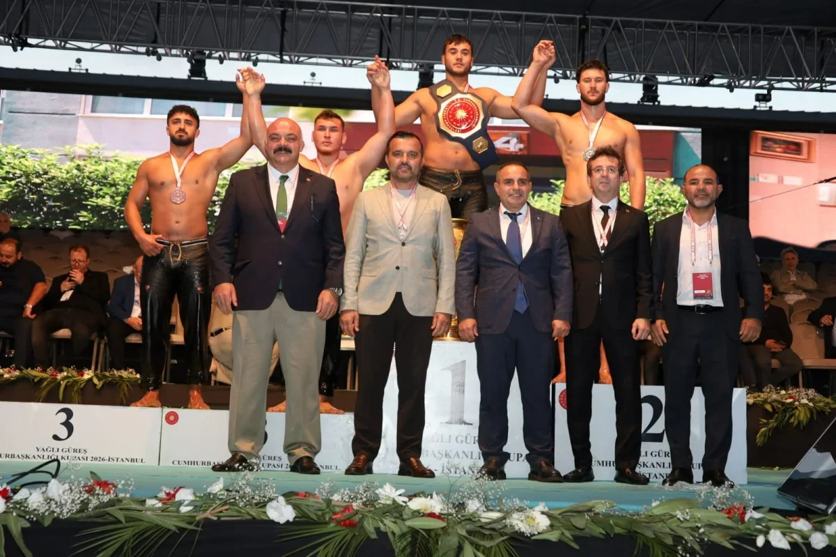 Bursalı güreşçi Alperen Düzenci Cumhurbaşkanlığı Kupası'nda üçüncü