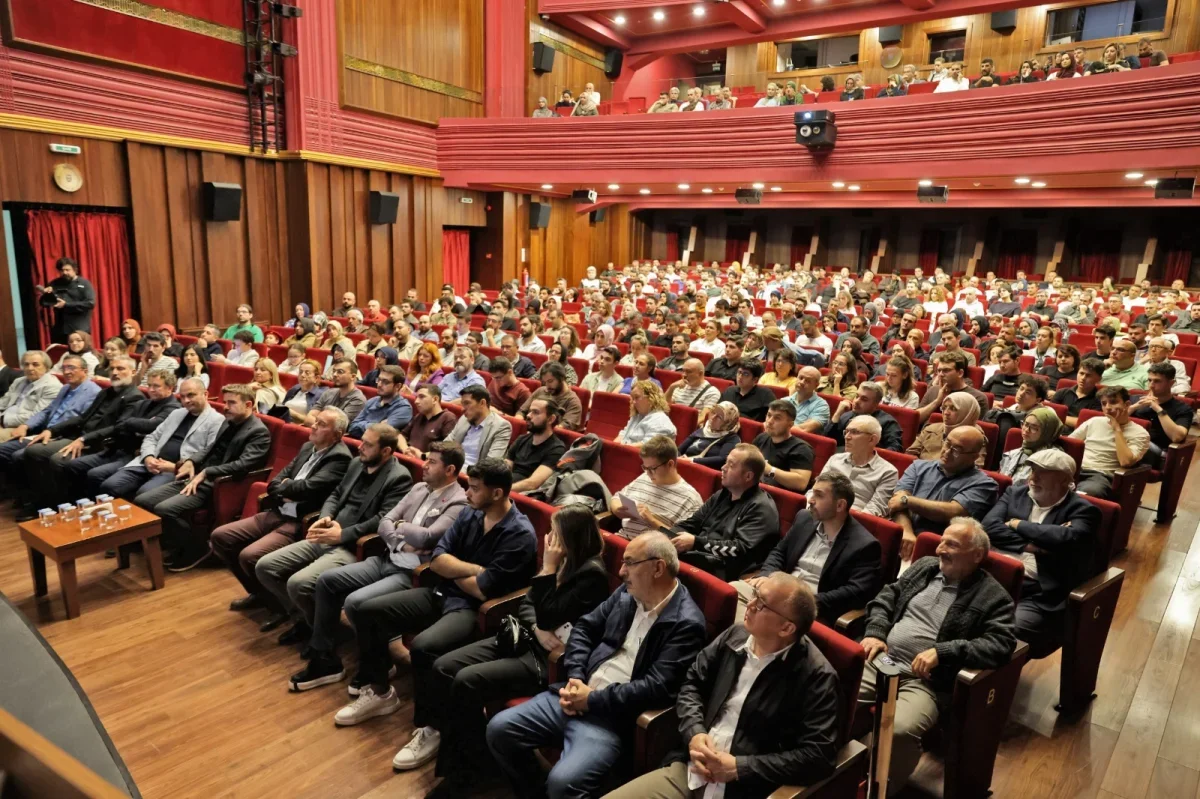 Bursa'nın Osmanlı'nın kuruluşundaki rolü söyleşide ele alındı