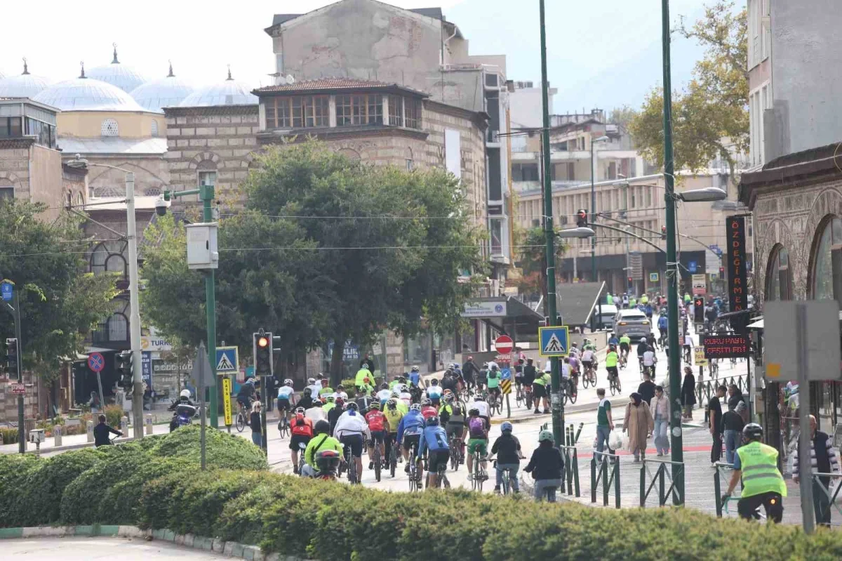 Tophane-Nilüfer-Mudanya Bisiklet Turu Bursa'da yapıldı
