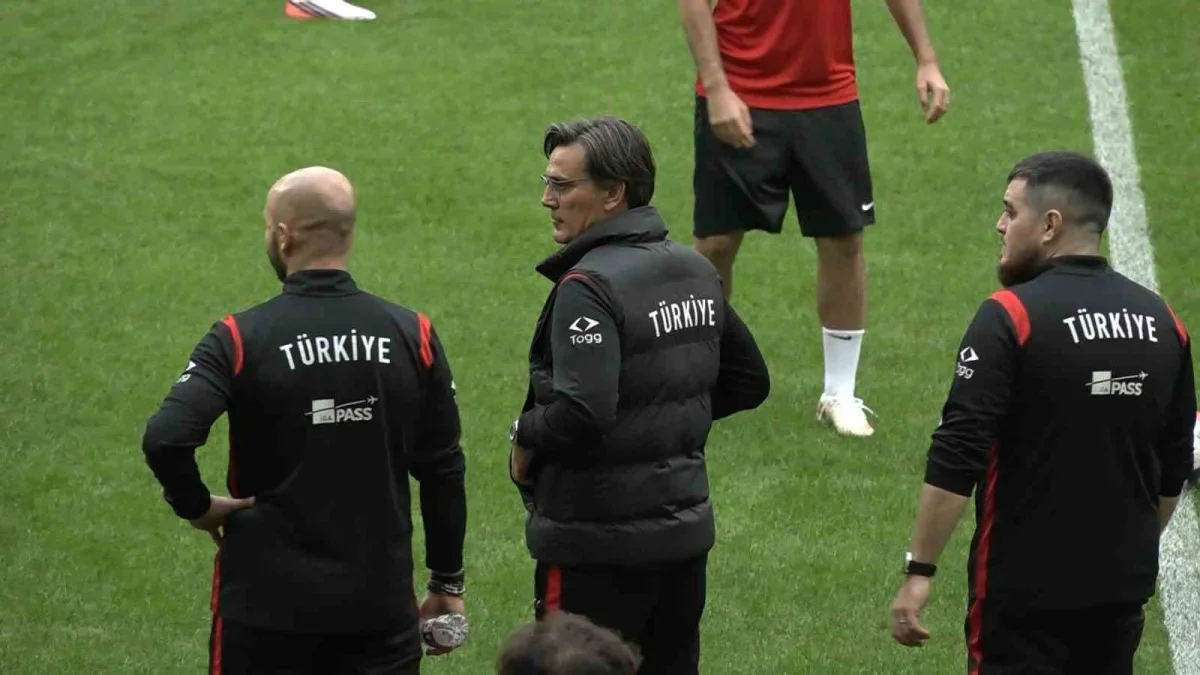 Türkiye-İtalya maçı öncesi A Milli Takım son hazırlığını yaptı
