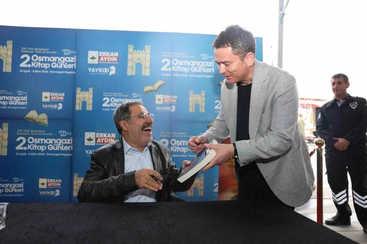 Osmangazi Kitap Günleri'nde Ahmet Ümit'e yoğun ilgi